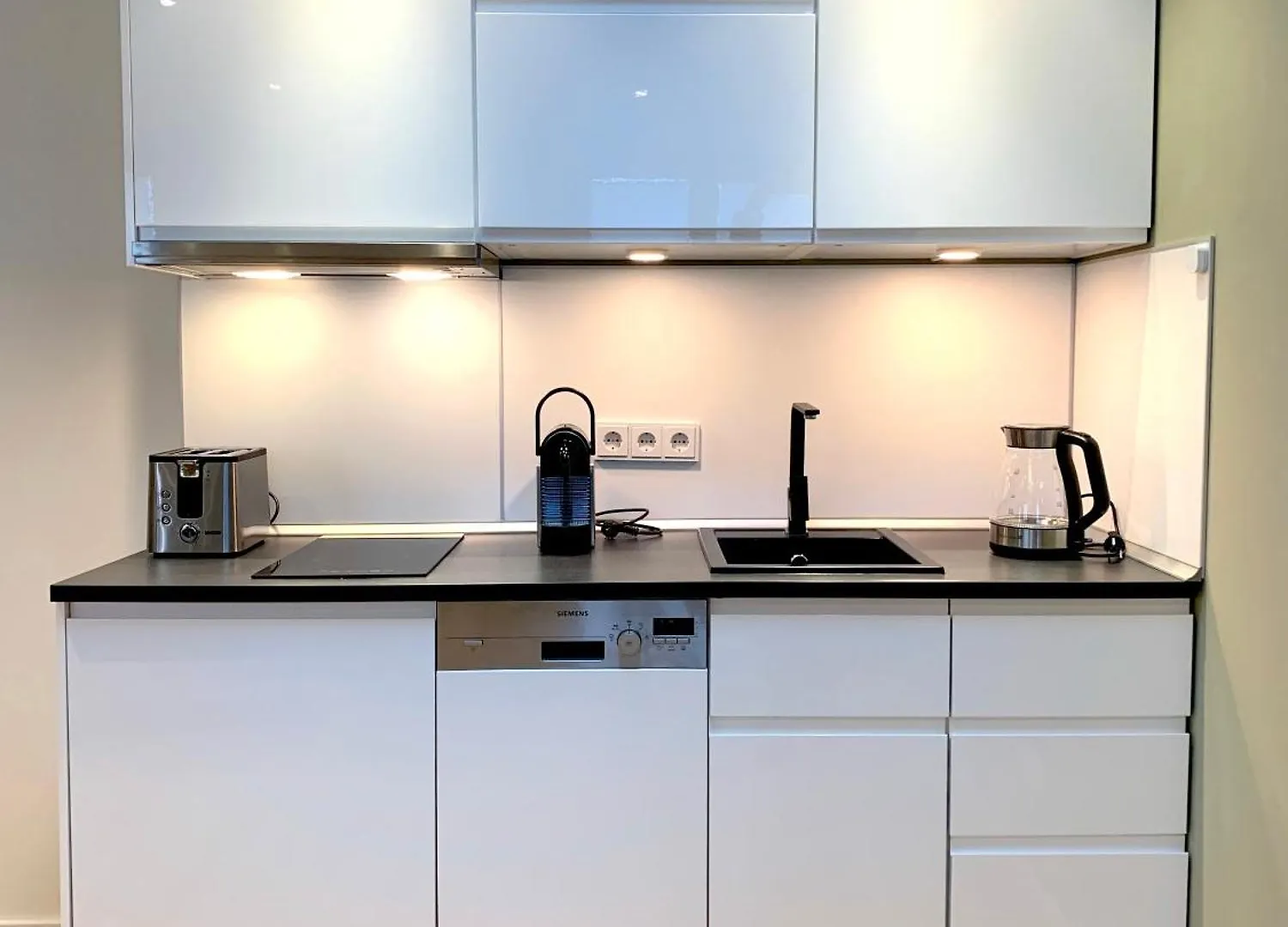 Apartment - Modern, Gemuetlich, Eigener Parkplatz Cologne Germany