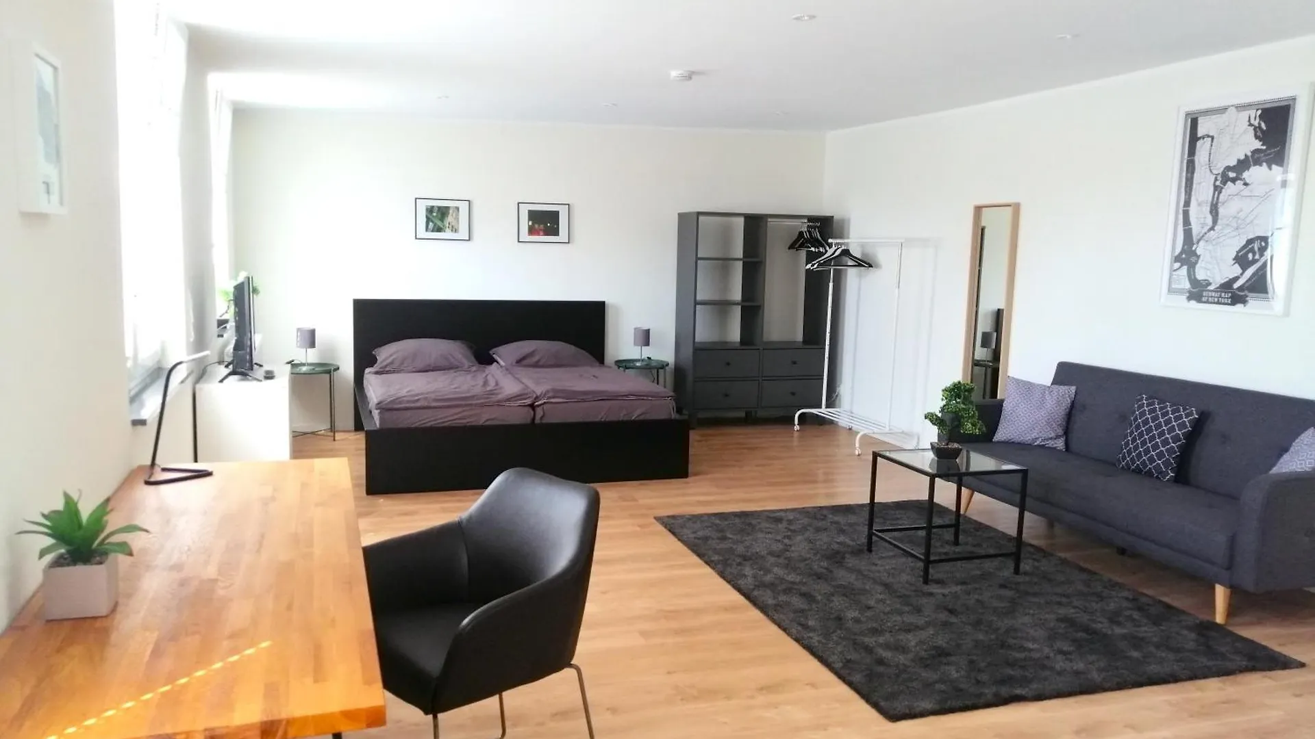 Apartment - Modern, Gemuetlich, Eigener Parkplatz Cologne 0*,  Germany